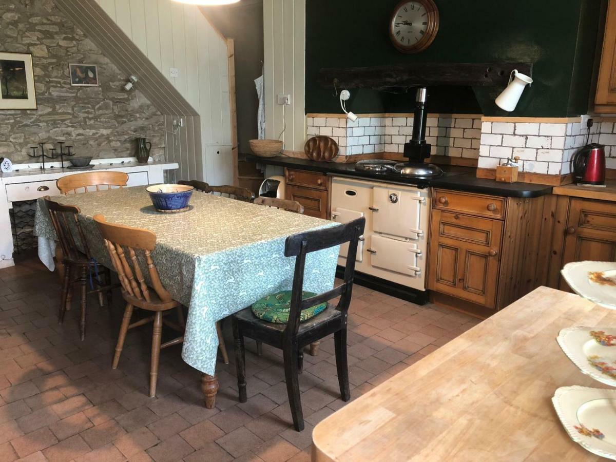 Gernos Farmhouse Llandysul Exterior photo